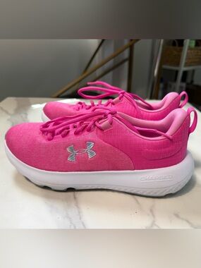 Under Armour Pink Women's Sneakers brand new 8M